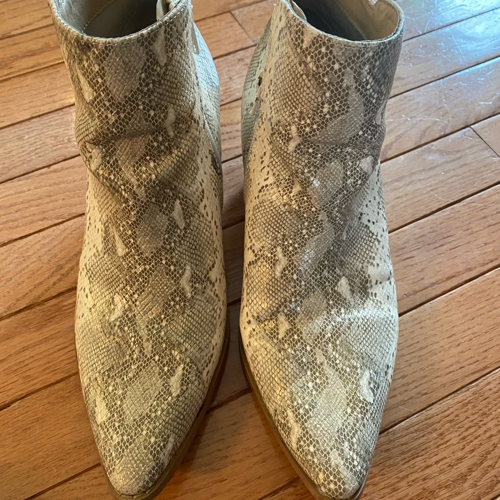 Coconuts By Matisse Gold Booties - image 3